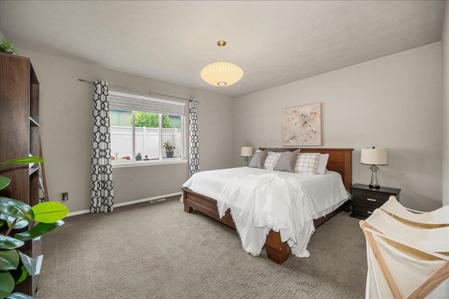 8106 N Calispel Ct, Spokane, WA 99208