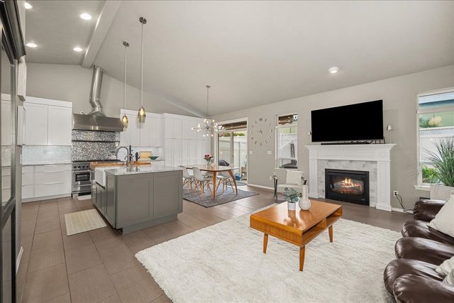 8106 N Calispel Ct, Spokane, WA 99208