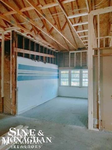 4007 Pine Grove Avenue, Fort Gratiot, MI 48059