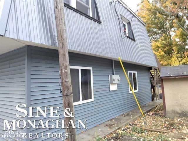 4007 Pine Grove Avenue, Fort Gratiot, MI 48059