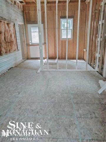 4007 Pine Grove Avenue, Fort Gratiot, MI 48059