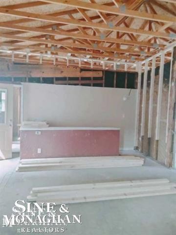 4007 Pine Grove Avenue, Fort Gratiot, MI 48059