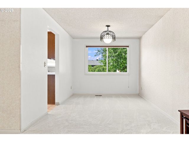 4962 PROSPECT St, West Linn, OR 97068