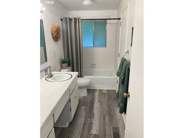 4962 PROSPECT St, West Linn, OR 97068