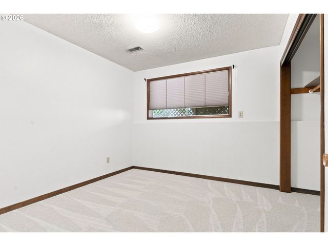 4962 PROSPECT St, West Linn, OR 97068