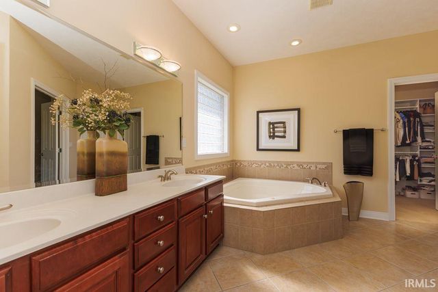 7505 N Landings Trail, Muncie, IN 47304