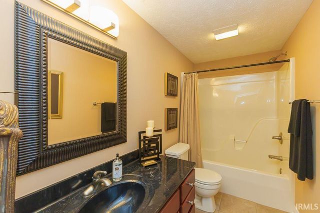 7505 N Landings Trail, Muncie, IN 47304