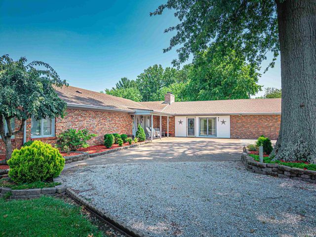 9615 Old State Road, Evansville, IN 47711