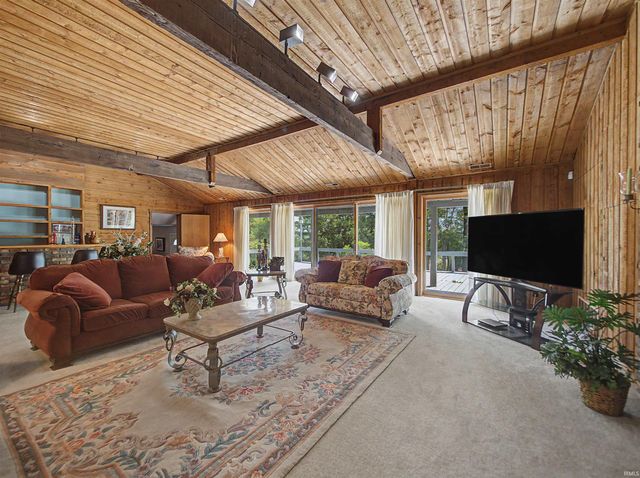9615 Old State Road, Evansville, IN 47711