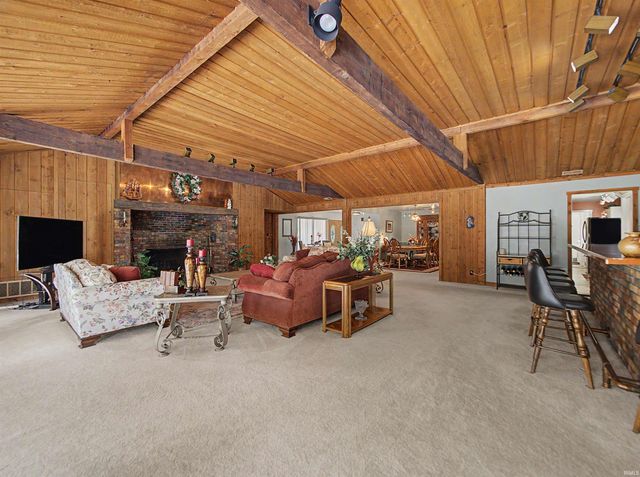 9615 Old State Road, Evansville, IN 47711