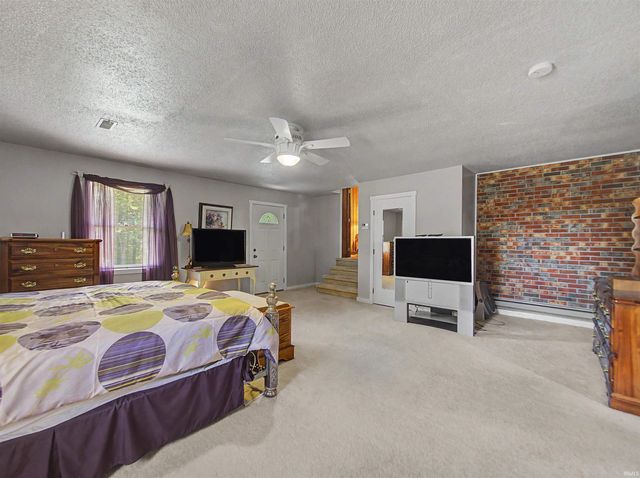 9615 Old State Road, Evansville, IN 47711