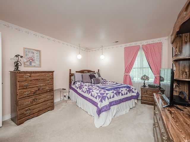 9615 Old State Road, Evansville, IN 47711