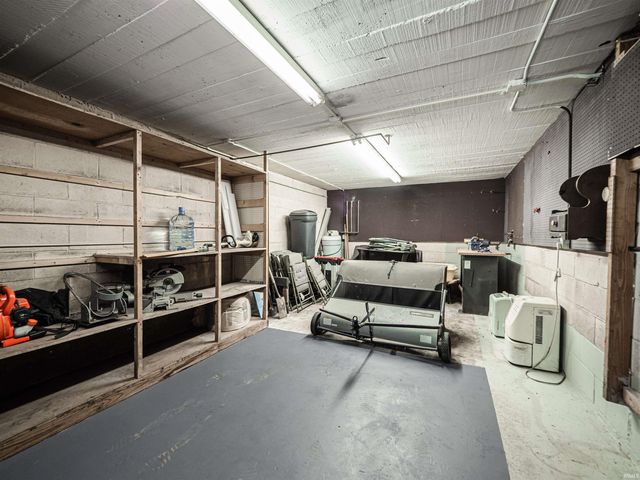 9615 Old State Road, Evansville, IN 47711