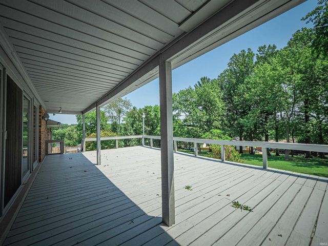 9615 Old State Road, Evansville, IN 47711