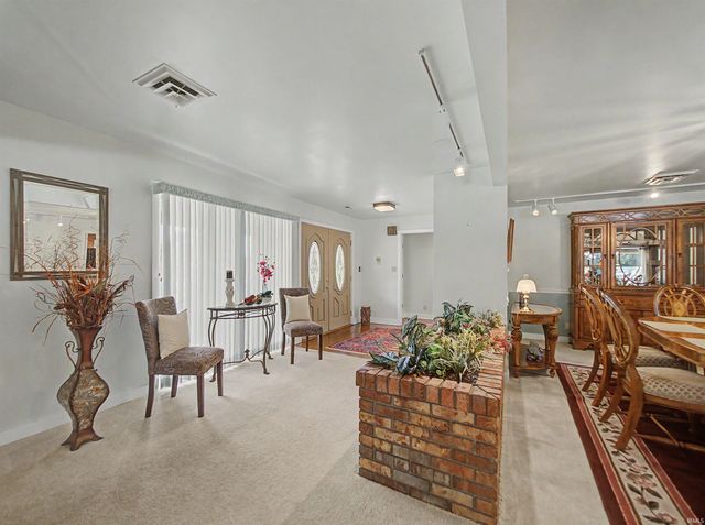9615 Old State Road, Evansville, IN 47711