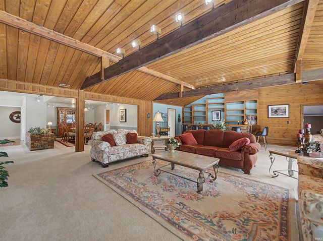 9615 Old State Road, Evansville, IN 47711