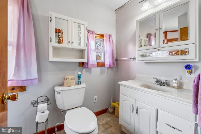 401 WOODLAND AVE, Cherry Hill, NJ 08002