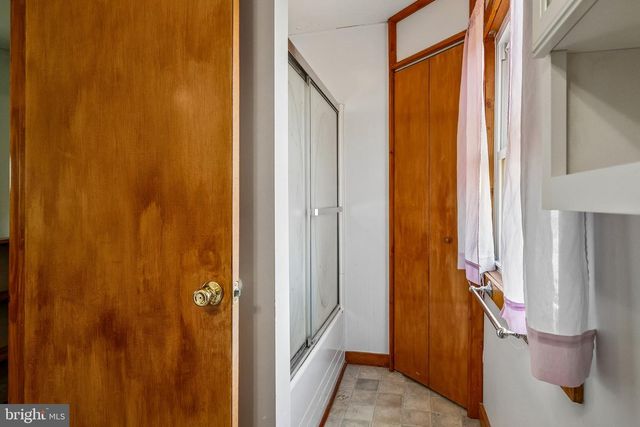 401 WOODLAND AVE, Cherry Hill, NJ 08002