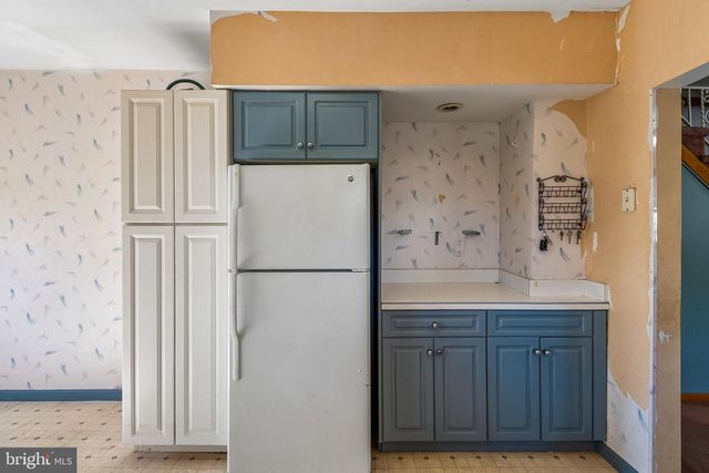 401 WOODLAND AVE, Cherry Hill, NJ 08002