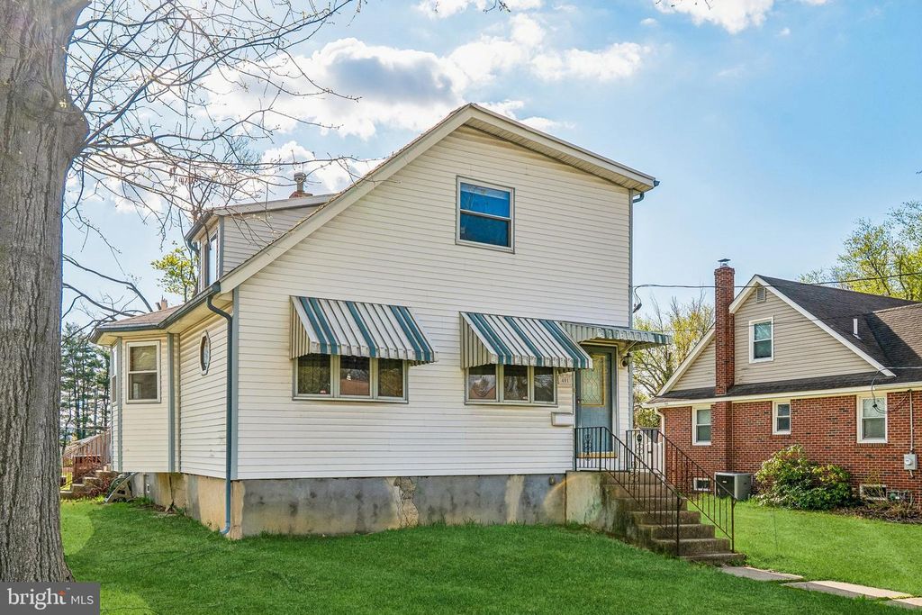 401 WOODLAND AVE, Cherry Hill, NJ 08002