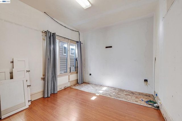 2711 13Th Ave, Oakland, CA 94606