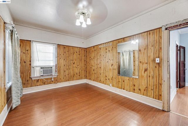 2711 13Th Ave, Oakland, CA 94606