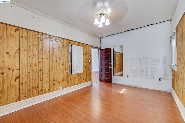 2711 13Th Ave, Oakland, CA 94606