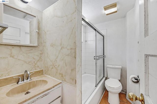2711 13Th Ave, Oakland, CA 94606