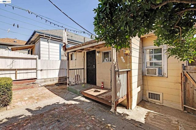 2711 13Th Ave, Oakland, CA 94606