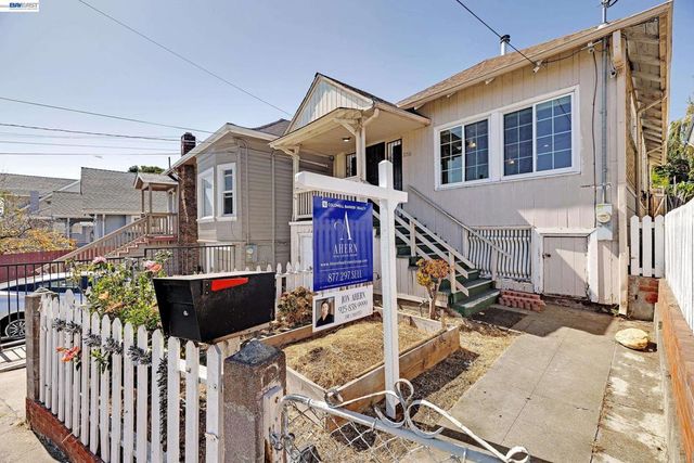 2711 13Th Ave, Oakland, CA 94606