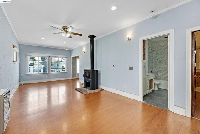 2711 13Th Ave, Oakland, CA 94606