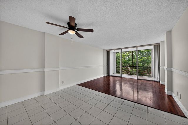 112 Royal Park Dr 3D, Oakland Park, FL 33309