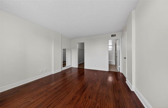 112 Royal Park Dr 3D, Oakland Park, FL 33309