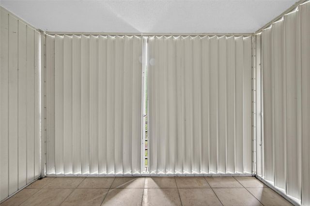 112 Royal Park Dr 3D, Oakland Park, FL 33309