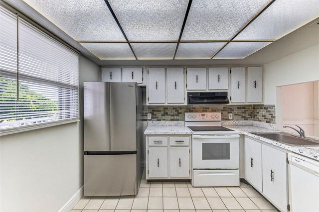 112 Royal Park Dr 3D, Oakland Park, FL 33309