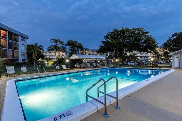 112 Royal Park Dr 3D, Oakland Park, FL 33309