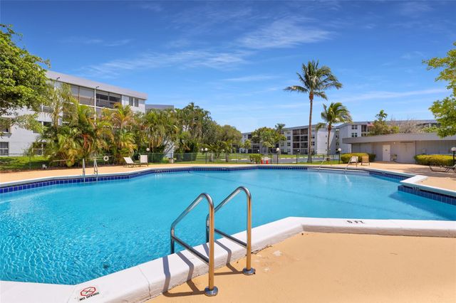 112 Royal Park Dr 3D, Oakland Park, FL 33309