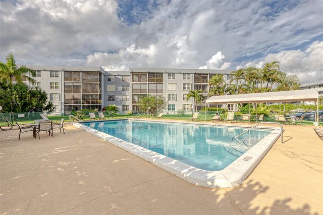 112 Royal Park Dr 3D, Oakland Park, FL 33309