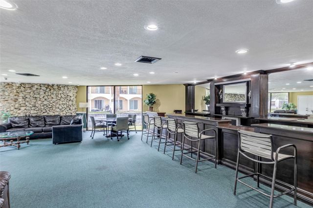 112 Royal Park Dr 3D, Oakland Park, FL 33309