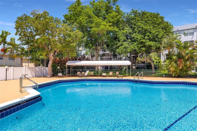 112 Royal Park Dr 3D, Oakland Park, FL 33309