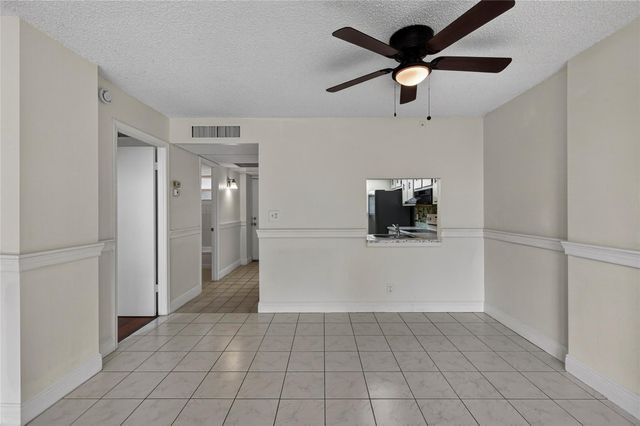112 Royal Park Dr 3D, Oakland Park, FL 33309
