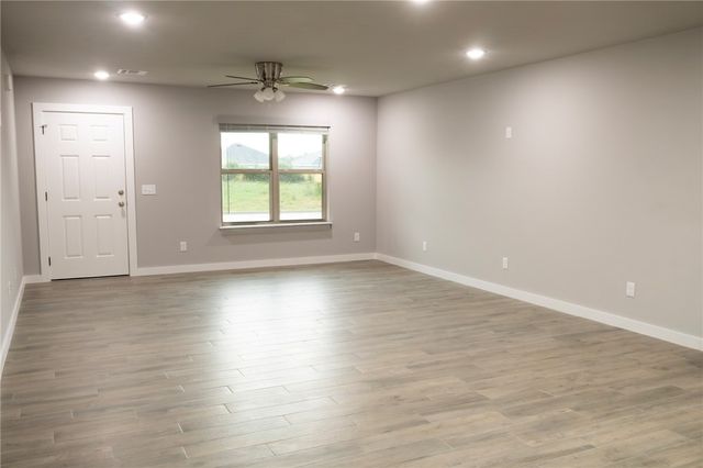 1752 Merworth Street, Gentry, AR 72734