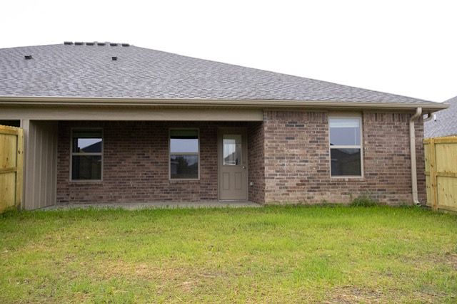 1752 Merworth Street, Gentry, AR 72734