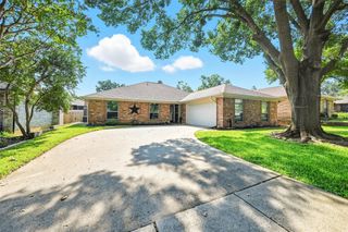 2707 Edinboro Drive, Arlington, TX 76012
