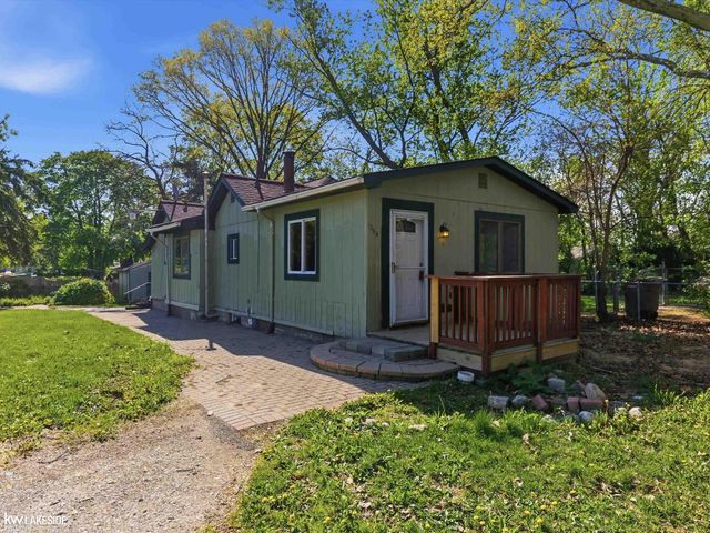 1064 CLOVERLAWN Drive, Pontiac, MI 48346