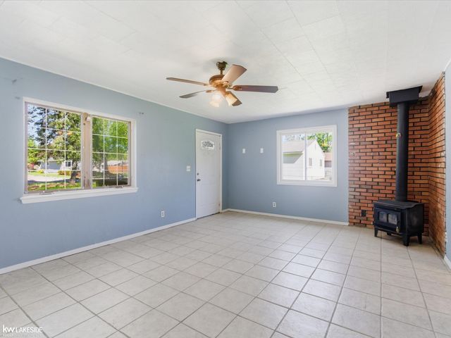 1064 CLOVERLAWN Drive, Pontiac, MI 48346