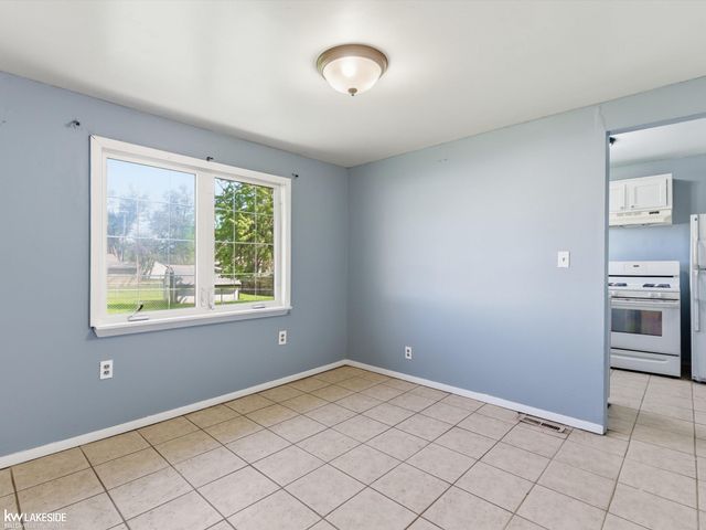 1064 CLOVERLAWN Drive, Pontiac, MI 48346