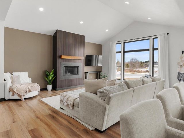 3104 Sandy Ridge DRIVE, Two Rivers, WI 54241