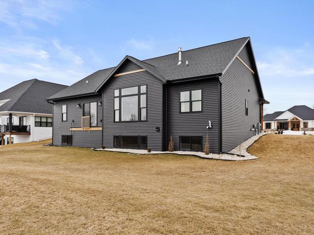 3104 Sandy Ridge DRIVE, Two Rivers, WI 54241