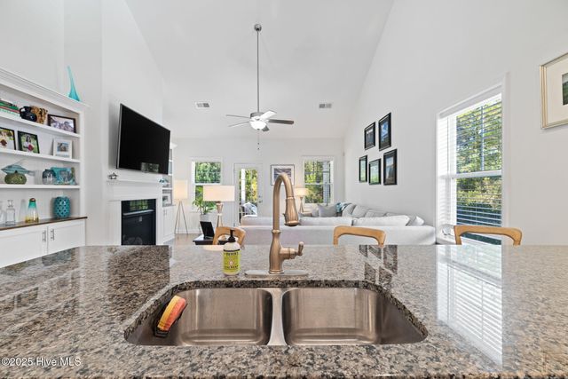 2530 Longleaf Pine Circle, Leland, NC 28451